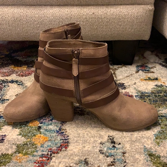 Tan brown booties boots heels western chunky heel Size 9.5 - Picture 3 of 15